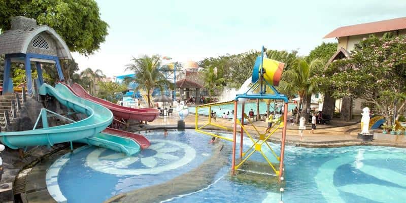Kolam Renang Klub Keluarga Graha Raya, 1. Kolam Renang Damai Indah Golf, 2. Kolam Renang BSD City, 3. Ocean Park Water Adventure BSD, 4. Kolam Renang Klub Keluarga Graha Raya, 5. Kolam Renang The Green BSD, 6. Kolam Renang Paradise Dreamland, 7. Ricastro Waterzone, 8. Swimming Pool The Springs Club Summarecon Serpong, 9. Kolam Renang Serpong Terrace, 10. Kolam Renang Bumi Serpong Residence