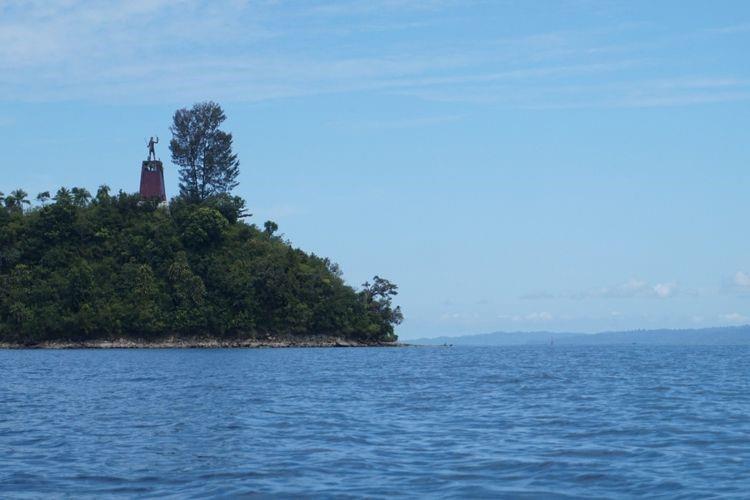 Pulau Tubir Seram, 1. Teluk Toran, 2. Pulau Kambing, 3. Air Terjun Kiti Kiti, 4. Pantai Patawana, 5. Pantai Wayob, 6. Pantai Wambar, 7. Pulau Tubir Seram, 8. Air Terjun Ubadari
