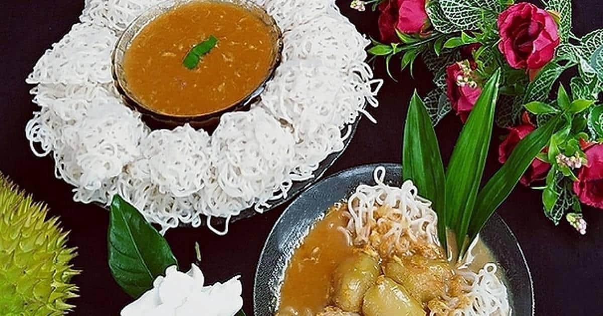 1. Bingka, 2. Amparan Tatak, 3. Chai Kue, 4. Apam Barabai, 5. Pengkang, 6. Kue Rangai, 7. Bobongko, 8. Bubur Baayak, 9. Puracit, 10. Kue Sari Muka
