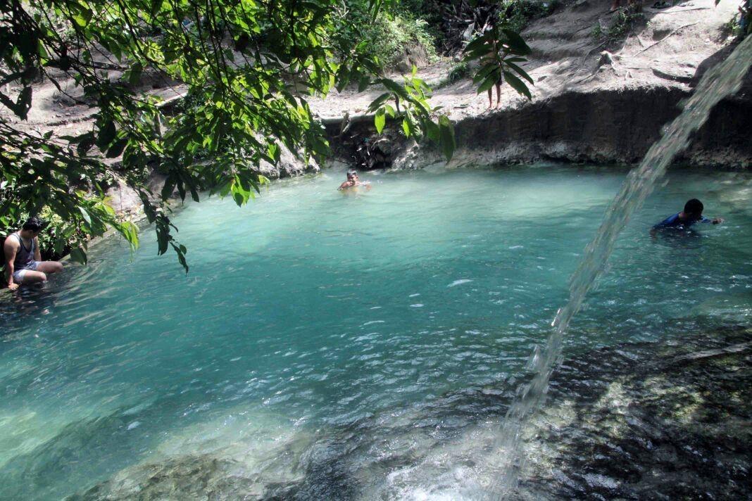 Paccur Napitu, 1. Air Terjun Ponot, 2. Air Terjun Turbo, 3. Paccur Napitu, 4. Arung Jeram di Sungai Asahan, 5. Alun-alun Rambate, 6. Pantai Simallo, 7. Jembatan Gantung Bedeng, 8. Sampuran Harimau, 9. Bukit Puncak Galau, 10. Waterboom Ragil