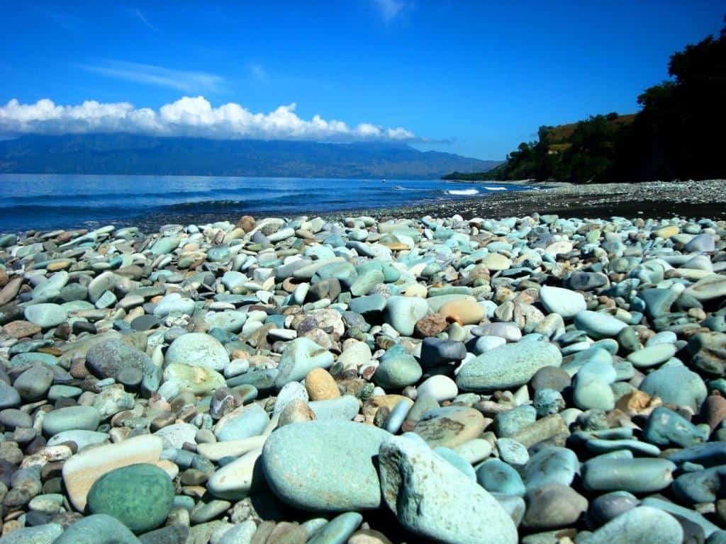 Pantai Batu Biru, 1. Danau Kelimutu, 2. Rumah Pengasingan Bung Karno, 3. Pantai Batu Biru, 4. Taman Renungan Bung Karno, 5. Air Terjun Murundao, 6. Pantai Mbu’u, 7. Gunung Iya, 8. Pantai Ria, 9. Museum Tenun Ikat, 10. Kampung Adat Saga