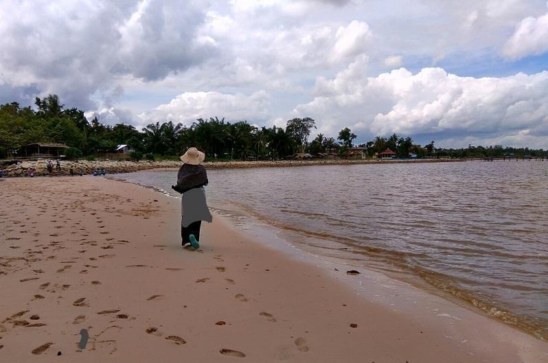 Pantai Koeneng, 1. Pantai Rupat, 2. Pantai Solop, 3. Pantai Selat Baru, 4. Pantai Purnama, 5. Pantai Beting Aceh, 6. Pantai Cinta, 7. Pantai Jangkang, 8. Pantai Koeneng, 9. Pantai Tenggayun, 10. Pantai Pulau Jemur