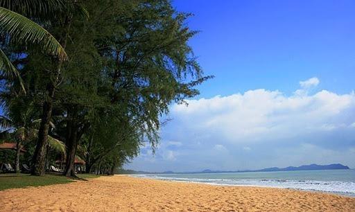 Pantai Kuala Kambas, 1. Danau Way Jepara, 2. Pandan Alas Sriminosari, 3. Sumur Tujuh, 4. Danau Kemuning, 5. Pantai Kuala Kambas, 6. Camp Eru, 7. Taman Nasional Way Kambas, 8. Pantai Kerang Mas, 9. Cagar Budaya Pugung Raharjo, 10. Goa Pandan