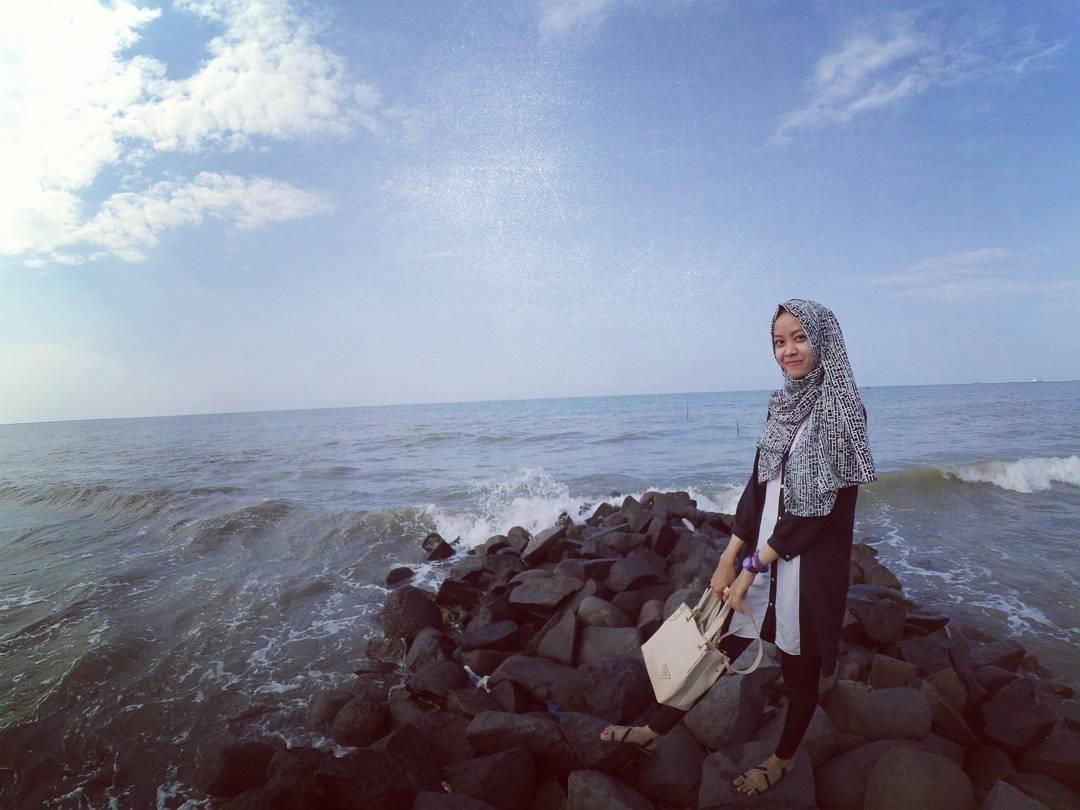 Pantai Larangan, 1. Pantai Alam Indah, 2. Pantai Marlin, 3. Pantai Padaharja, 4. Pantai Purwahamba Indah, 5. Pantai Dampyak, 6. Pantai Batam Sari, 7. Pantai Pulau Kodok, 8. Pantai Randusanga, 9. Pantai Muarareja, 10. Pantai Larangan