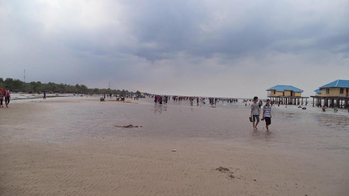 Pantai Tenggayun, 1. Pantai Rupat, 2. Pantai Solop, 3. Pantai Selat Baru, 4. Pantai Purnama, 5. Pantai Beting Aceh, 6. Pantai Cinta, 7. Pantai Jangkang, 8. Pantai Koeneng, 9. Pantai Tenggayun, 10. Pantai Pulau Jemur