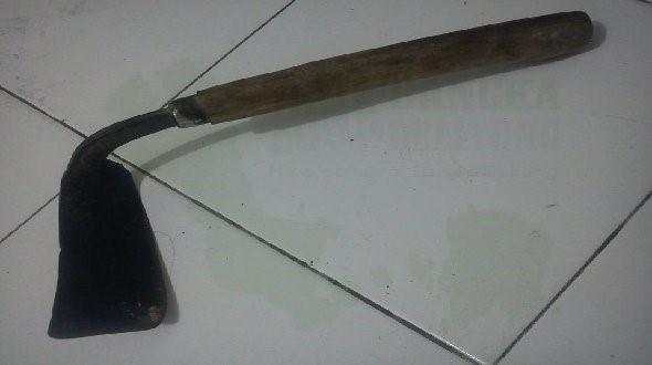 Senjata Kedik, 1. Senjata Lengkong, 2. Senjata Siwar, 3. Senjata Parang Badau, 4. Senjata Kedik