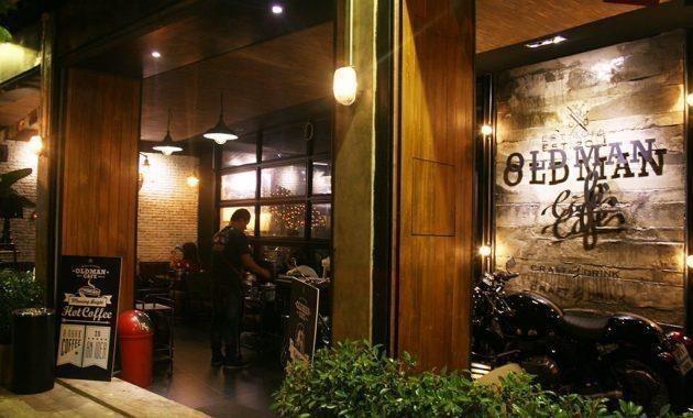 The Oldman Coffee, 1. Bukit Senja Cafe, 2. Kedai Puncak Kopi Putri Cempo, 3. Giri Hills Café House, 4. Cafe Bukit Bintang, 5. Cafe Gresik Seru, 6. The Oldman Coffee, 7. Pit Shop Coffee, 8. Shymphony Café and Resto, 9. WPC Coffee & Resto, 10. Adventure Koffie and Kulinery