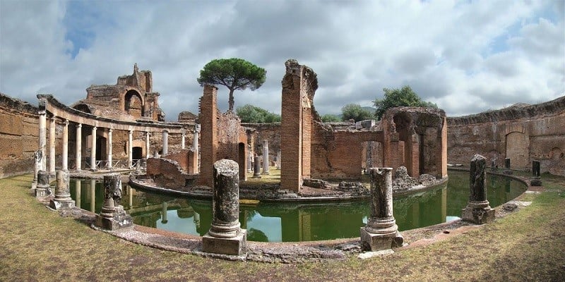 Villa Hadrian, 1. Pantheon, 2. Forum Romanum, 3. Herculaneum, 4. Ostia Antica, 5. Pompeii, 6. Colosseum, 7. Villa Hadrian, 8. Villa Dei Quintili, 9. Bath of Caracalla, 10. Arena Di Verona