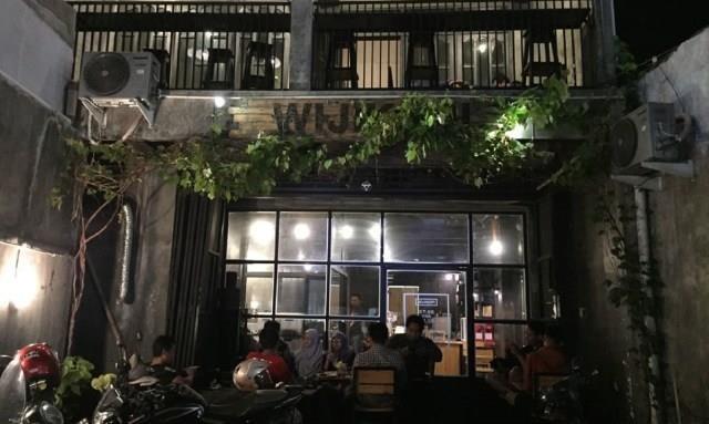 Wijikopi, 1. Boss’A Café, 2. Café WKWK Tegal, 3. Wijikopi, 4. Café Keboen, 5. QMilk Café, 6. Kedai Coffee Inn, 7. Tradisine Ngopi Coffee Shop, 8. Honey Café & Bakery, 9. Café Yaul, 10. Maju Milk Centre Tegal