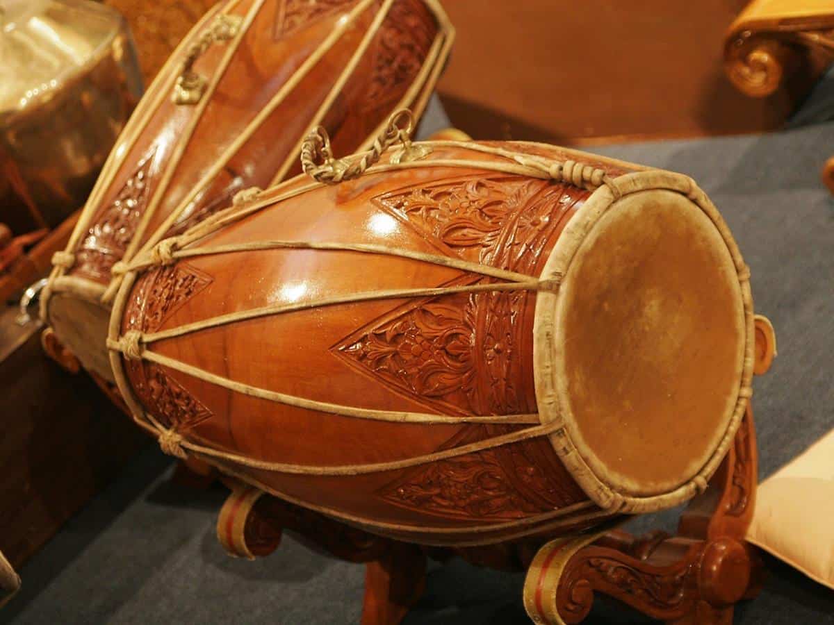 Babun, 1. Babun , 2. Alat Musik Sluding, 3. Gambang Kalimantan Utara, 4. Alat Musik Jatung Utang, 5. Rebab Kalimantan Utara