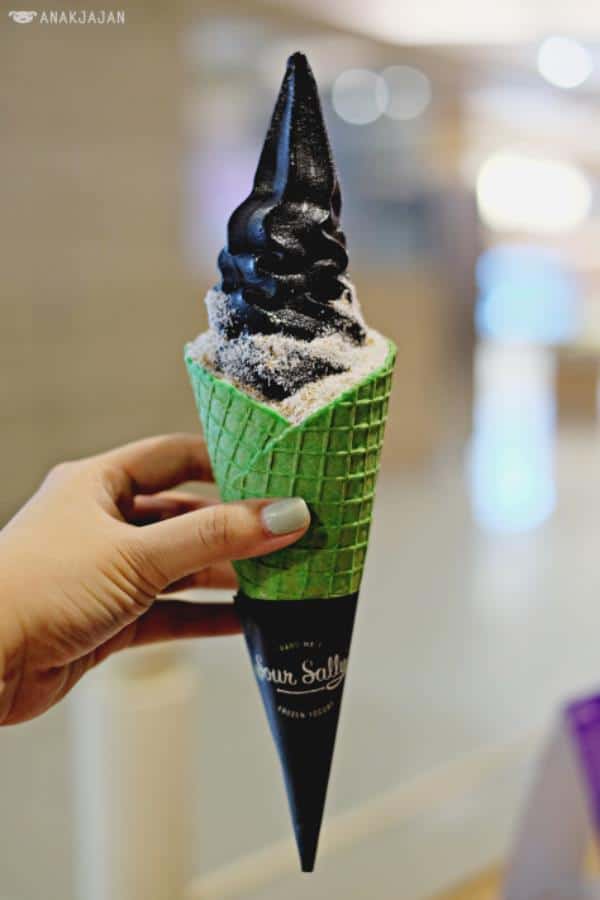 Pilihan Tipe Yogurt dan Cara Memesan, Pilihan Ukuran/Tempat, Pilihan Topping, Menu Sour Sally