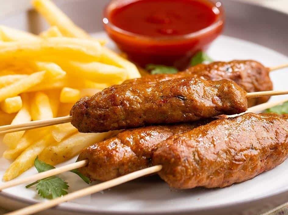 Kebab Ghilafi, 1. Sofiyani Biryani, 2. Tikka Samosa (Samosa Ayam), 3. Tandoori Cutlet, 4. Kebab Ghilafi, 5. Roti Gulung Pakistan, 6. Karachi Falooda