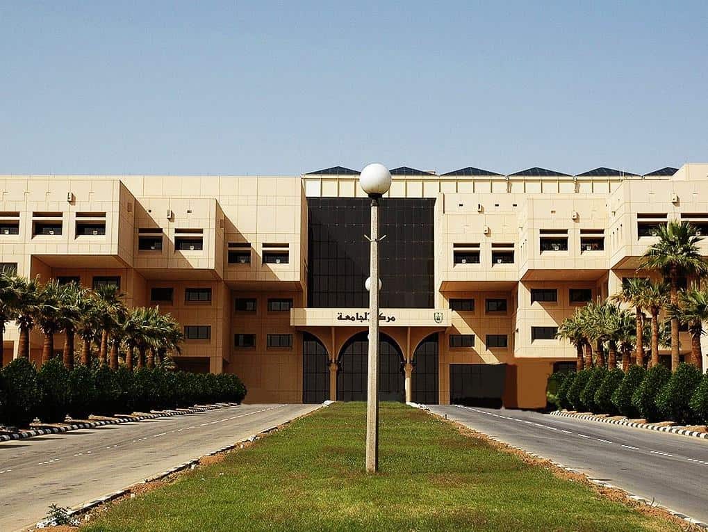 Universitas King Saud Riyadh (Arab Saudi), 1. Universitas Islam Imam Muhammad Bin Saud (Arab Saudi), 2. Universitas King Saud Riyadh (Arab Saudi), 3. Universitas Islam Internasional Islamabad (Pakistan), 4. Universitas Baghdad (Irak), 5. Universitas Al-Ahgaff, Yaman PPI Hadhramaut, 6. Iran University of Science and Technology, 7. Universitas Al-Qarawiyyin (Maroko), 8. Universitas Al Azhar (Mesir) , 9. Universitas Internasional Afrika (Sudan) , 10. Universitas Islam Madinah (Arab Saudi)