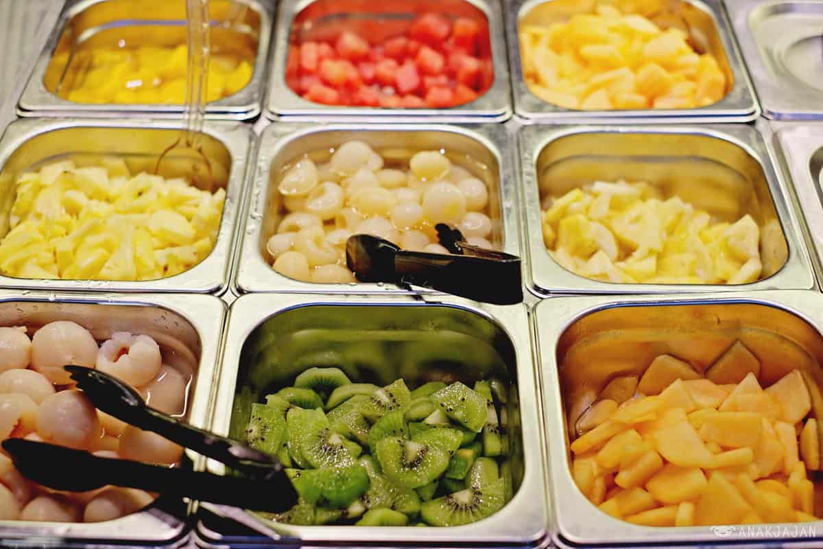 Pilihan Tipe Yogurt dan Cara Memesan, Pilihan Ukuran/Tempat, Pilihan Topping, Menu Sour Sally