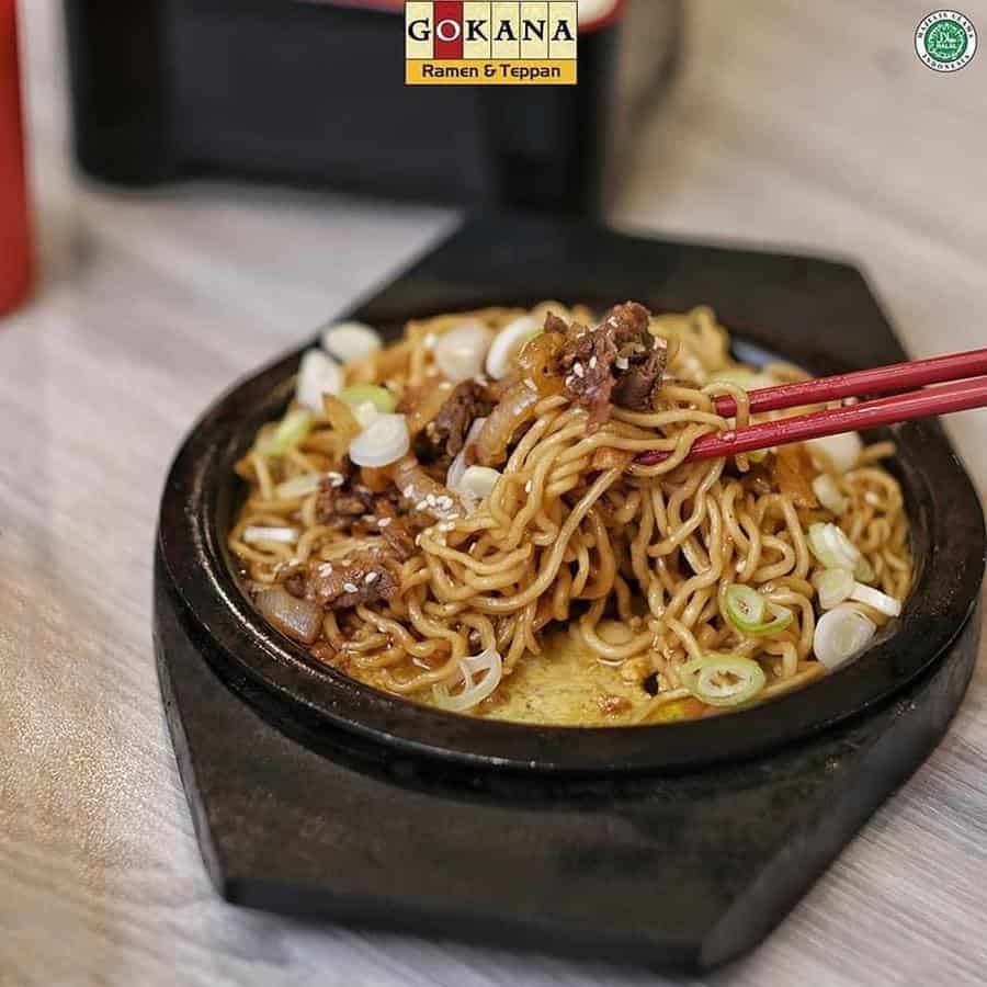 beef ramen teppan, 1. Beef Ramen, 2. Chicken Collagen Ramen, 3. Beef Saikoro Don, 4. Beef Hot Ramen Jumbo, 5. Cheesy Fish Roll Ramen, 6. Chicken Nanban, 7. Chicken Original Bento, 8. Ebimaki Ramen, 9. Beef Ramen Teppan, 10. Chicken Ramen Teppan, 11. Beef Wagyu Don, 12. Japanese Ice Coffee