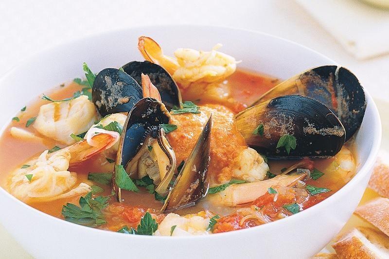 Bouillabaisse, 1. Soupe de poisson à la rouille, 2. Bisque, 3. Bouillabaisse, 4. Garbure, 5. Soupe à l’oignon, 6. Vichyssoise, 7. Tourin, 8. Soupe aux choux, 9. Potage Saint Germain, 10. Soupe au pistou