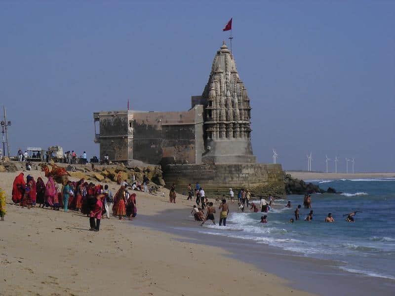 Dwarka, 1. Ayodhya, 2. Mathura, 3. Haridwar, 4. Varanasi, 5. Kanchipuram, 6. Ujjain, 7. Dwarka