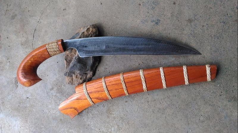Kudhok, 1. Keris Palembang, 2. Tombak Trisula, 3. Kudhok, 4. Klewang Hembrug