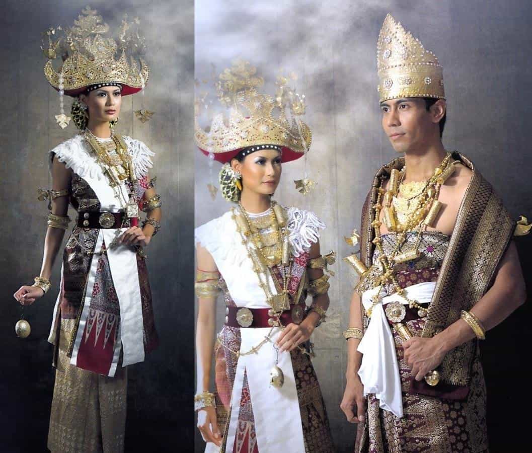 Kalung Buah Jukum dan Kalung Papan Jajar, Jenis Pakaian Adat Lampung, 1. Pakaian Adat Saibatin, 2. Pakaian Adat Pepadun, Makna Aksesori Pakaian Adat Lampung