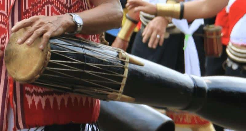 Katambung, 1. Garantung, 2. Katambung, 3. Rebab Kalimantan Tengah, 4. Kangkanung, 5. Suling Bahalang, 6. Suling Balawung , 7. Kacapi Kalimantan Tengah, 8. Tote atau Serupai, 9. Japen, 10. Sarun , 11. Gamang, 12. Gandang Tatau 