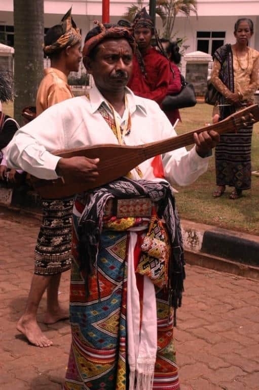 Leko Boko, 1. Sasando, 3. Leto , 4. Leko Boko, 5. Moko , 6. Kediding, 7. Sowito, 8. Ketadu Mara, 9. Hi Tabi (Nafiri Keong), 10. Gong Waning