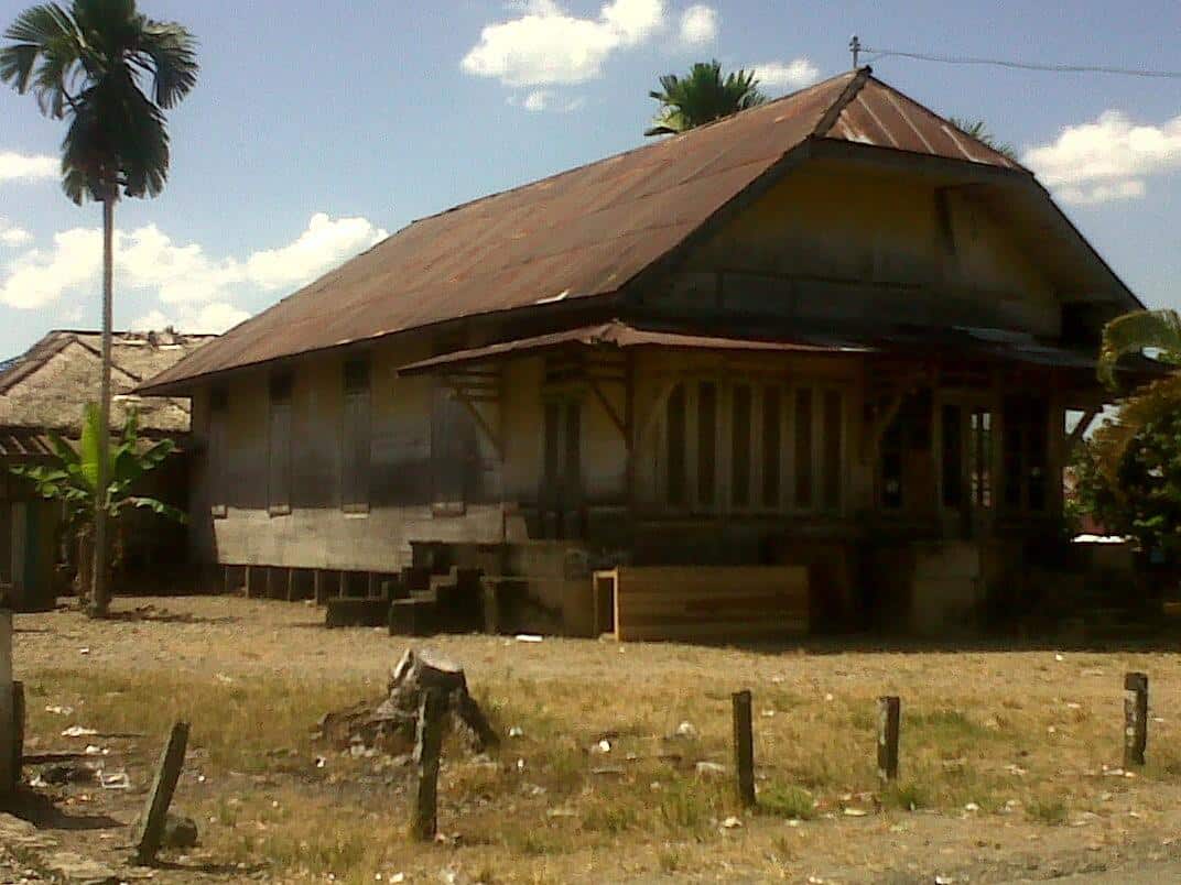 Rumah Gajah Manyusu, 1. Rumah Bubungan Tinggi, 2. Rumah Gajah Manyusu, 3. Rumah Tadah Alas, 4. Rumah Palimbangan, 5. Rumah Balai Bini, 6. Rumah Palimasan