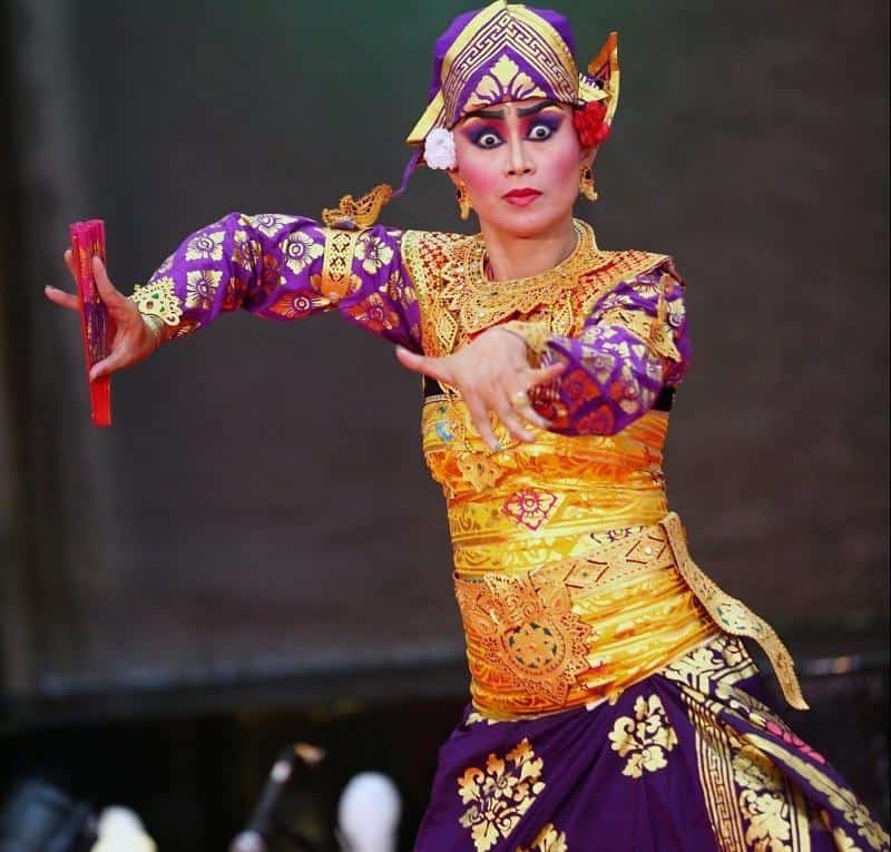 Tari Trunajaya, 1. Tari Kecak, 2. Tari Pendet, 3. Tari Barong, 4. Tari Legong, 5. Tari Panji Semirang, 6. Tari Baris, 7. Tari Puspanjali, 8. Tari Topeng Bali, 9. Tari Janger, 10. Tari Trunajaya