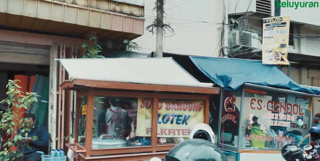 Aktivitas dan Spot Populer di Alun-Alun Bandung , Harga Tiket dan Jam Operasional, Fasilitas, Alamat dan Akses Transportasi, Hotel dan Penginapan di Sekitar Alun-Alun Kota Bandung