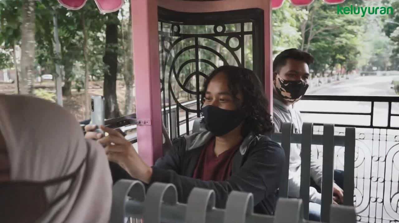cara naik bandros 6, Tentang Bandros, Cara Naik Bandros , Rute Bandros Bandung Berdasarkan Shelter, Rute Bandros Berdasarkan Warna Bus, Informasi Harga Tiket, Kontak & Jam Operasional Bandros , Fasilitas Bandros