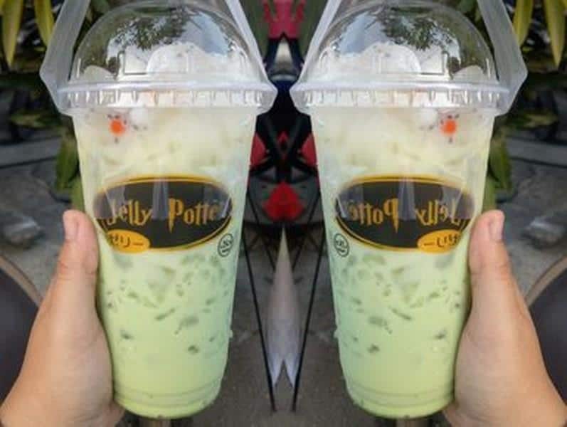 Matcha Yakult, 1. Matcha Yakult, 2. Orange Blue Ocean, 3. Mango Squash, 4. Choco Lava, 5. Lemon Yakult, 6. Hazelnut Choco Mix, 7. Kopi Susu Gula Aren, 8. Nanas Squash, 9. Cokelat Spesial Gula Aren, 10. Avocado Choco Lava
