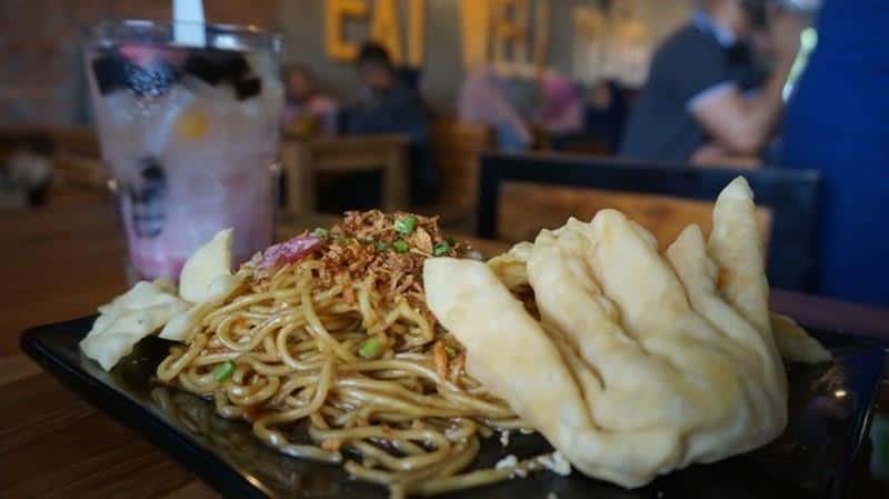 Mie Angel, Sekilas Tentang Mie Gacoan, Menu Mie, Menu Dimsum, Menu Minuman, Tips Memesan Mie Gacoan