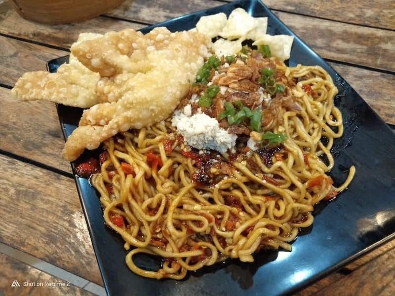Mie Setan, Sekilas Tentang Mie Gacoan, Menu Mie, Menu Dimsum, Menu Minuman, Tips Memesan Mie Gacoan