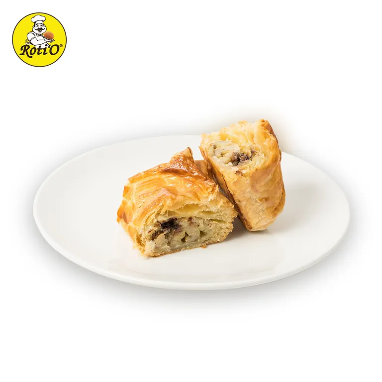 Banana Choco cheese_, 1. Kopi’O Brown Sugar, 2. Tuna Pastry, 3. Butter Croissant, 4. Coffee Bun, 5. Banana Choco Cheese, 6. Almond Turnover, 7. Iced Hazelnut Chocolate