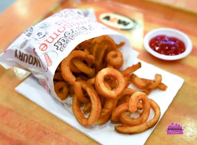 Curly Fries, 1. Golden Aroma Chicken, 2. Mozza Burger, 3. Mango Chicken Pocket, 4. Curly Fries, 5. Mushroom Chicken &amp; Steak, 6. Blackpepper Mixbowl Chicken, 7. Deluxe Burger, 8. Mountain Sundae, 9. Waffle Ice Cream, 10. Root Beer