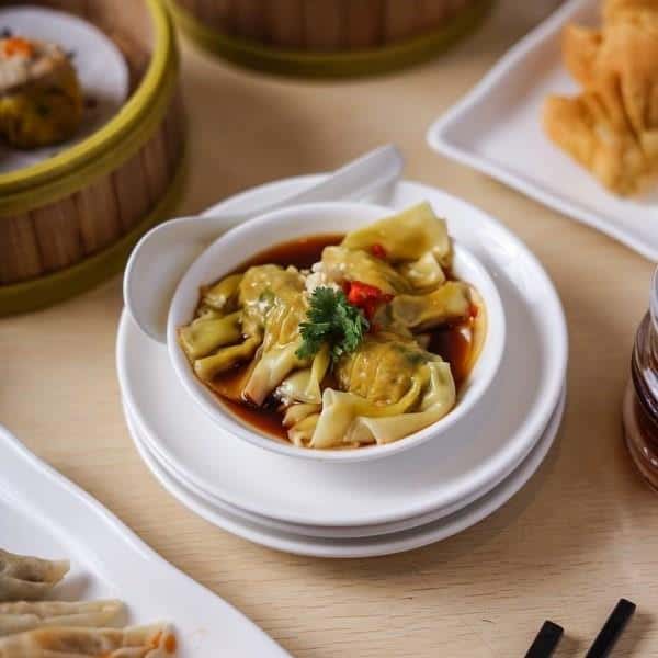 Gao Zi, 1. Mie Ayam, 2. Nasi Goreng Bebek, 3. Mie Goreng Udang Saus Spesial, 4. Sayap Ayam Goreng Bawang Putih, 5. Tahu Jamur Shimeji, 6. Sieaw Mai, 7. Ayam Goreng Asam Manis, 8. Gao Zi, 9. Fong Zau, 10. Mantou, 11. Nasi Tim Ayam Pedas, 12. Cakwe Ayam Udang Mentai