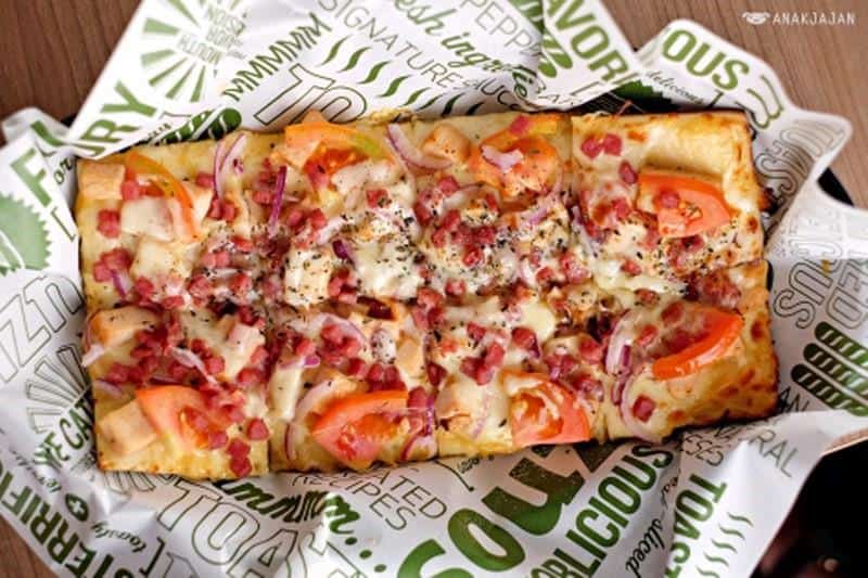 Honey Mustard Chicken Pizza ukuran 6”, 1. Steak Swiss & Combo Ukuran 9”, 2. Classic Italian Ukuran 9”, 3. Zesty Steak ukuran 9”, 4. Honey Mustard Chicken Pizza ukuran 6”, 5. Baja Chicken Sub Ukuran 6”, 6. Pizza Chicken Carbonara Ukuran 6”, 7. Peppercorn Steak Ukuran 6”, 8. Potato Platter , 9. Waki Saikoro Ukuran 6”, 10. Veggie Ukuran 6”