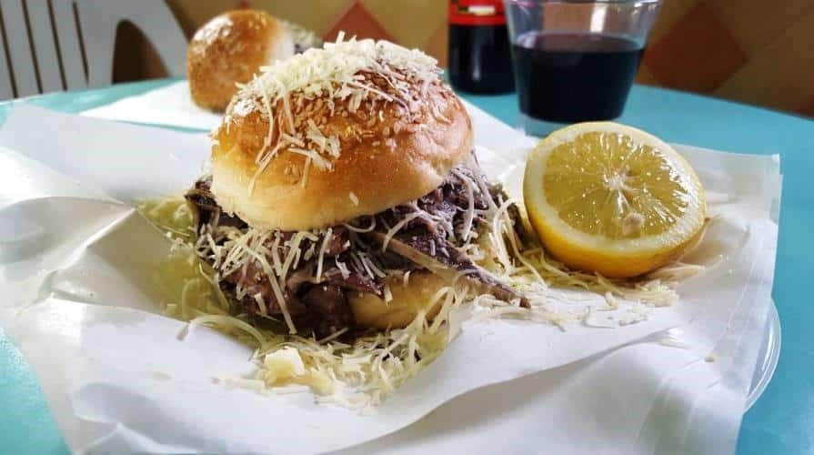 Pani ca meusa, 1. Zeppole, 2. Sfogliatella Riccia, 3. Arancini, 4. Panzerotti, 5. Piada, 6. Stigghiola, 7. Calzone, 8. Suppli, 9. Pani ca meusa, 10. Lampredotto, 11. Pesce fritto al cono