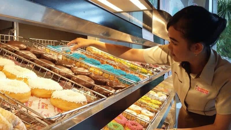 Pilih Menu, Dunkin Donat dan Perjalanan Panjangnya, Varian Donut Klasik Terbaik dari Dunkin Donuts, Cara Beli Donut di Dunkin Donuts, 1. Cari Gerai Dunkin Donuts Terdekat, 2. Pilih Menu, 3. Bayar dan Tunggu Donat Disiapkan, 4. Makan dengan Rapi dan Bereskan