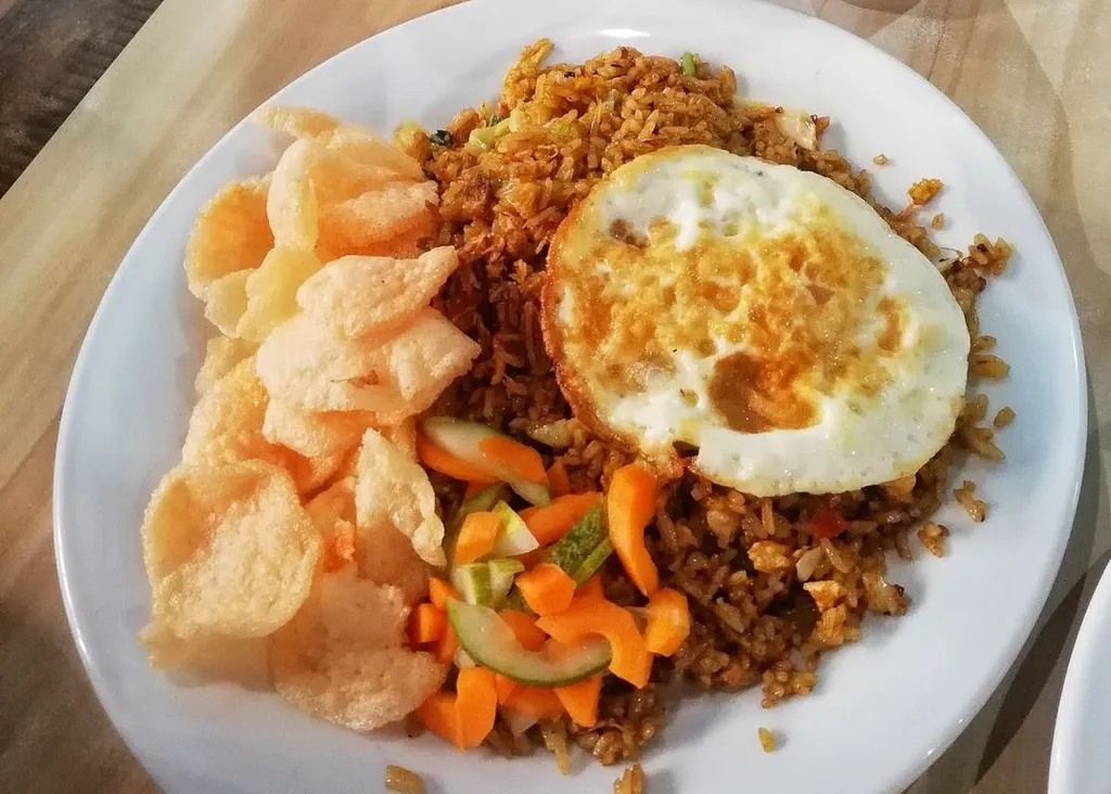 nasi goreng rendang_, 1. Ramen Belly Beef Spicy , 2. Aneka Ricebowl, 3. Nasi Goreng Rendang, 4. Nasi Goreng Matah Katsu, 5. Meat Lover Pizza, 6. Crispy Chicken Steak, 7. Ramen Shoyu with Chikuwa, 8. Ayam Geprek Sambal Matah, 9. Boss Cordon Bleu, 10. Sup Iga, 11. Pisang Bakar, 12. Matcha Green Tea Milk, 13. Susu Caramel