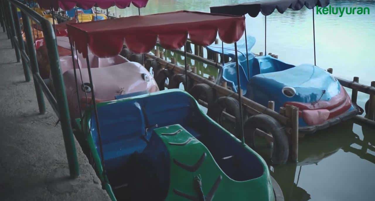 Wahana dan Spot Populer di Floating Market, Harga Tiket dan Jam Operasional Floating Market, Fasilitas di Floating Market, Alamat dan Akses Transportasi ke Floating Market, Hotel dan Penginapan Sekitar Floating Market Lembang