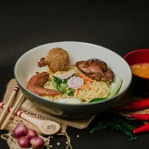 karnivor ramen_, 1. Ramen Akhir Bulan, 2. Ramen Jamur, 3. Ramen Ebi Furai, 4. Ultimate Ramen, 5. Ramen Inokitake, 6. Ramen Katsu, 7. Yamien Ramen, 8. Karnivor Ramen, 9. Chicken Chasiu Ramen, 10. Mitoboru Ramen, 11. Hakkumai Niwatori, 12. Beef Donburi, 14. Hayashi Rice, 15. Gyoza Goreng