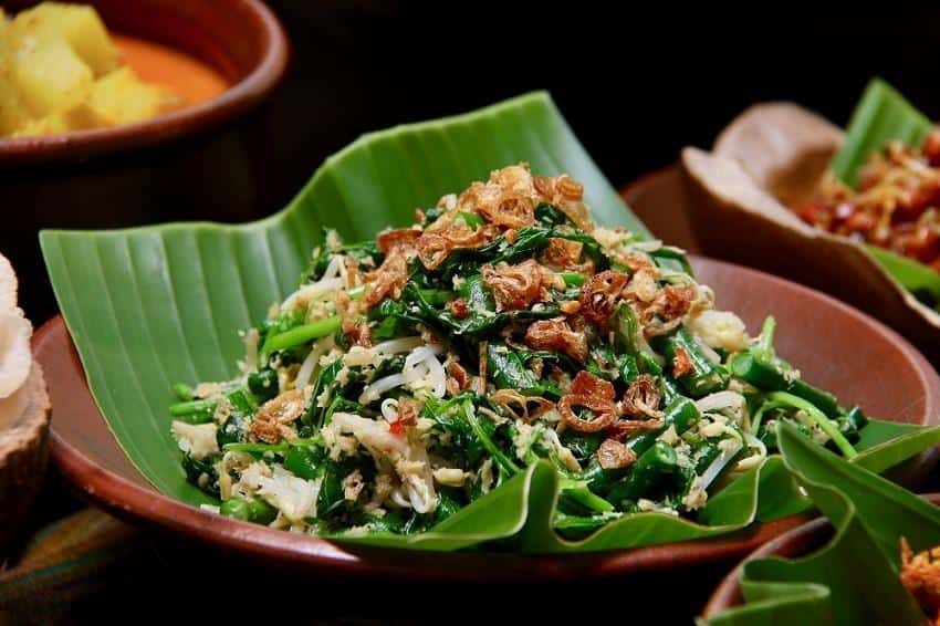 1. Sego Wiwit, 2. Sego Gudangan, 3. Nasi Trancam, 4. Nasi Tumpang Lethok, 5. Bakmi Miroso, 6. Swike Kodok, 7. Sop Ayam Pecok, 8. Soto Bebek dan Bebek Bacem, 9. Kepel Klaten, 10. Keripik Cakar, Belut dan Paru