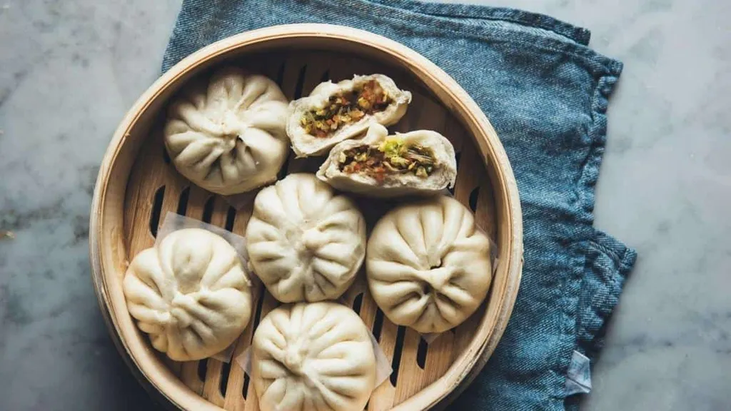 Bao Zi, 1. Tangbao, 2. Sheng Jian, 3. Jiao Zi, 4. Goutie, 5. Wonton, 6. Siu Mai, 7. Cha Siu Bao, 8. Tangyuan, 9. Har Gow, 10. Bao Zi