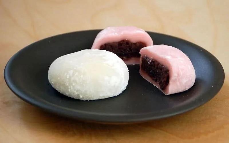 Daifuku Mochi, 1. Daifuku Mochi, 2. Botamochi, 3. Kagami Mochi, 4. Hanabira Mochi, 5. Kirimochi & Marumochi, 6. Sakura Mochi, 7. Kinako Mochi, 8. Hishimochi, 9. Warabi Mochi, 10. Ichigo Daifuku