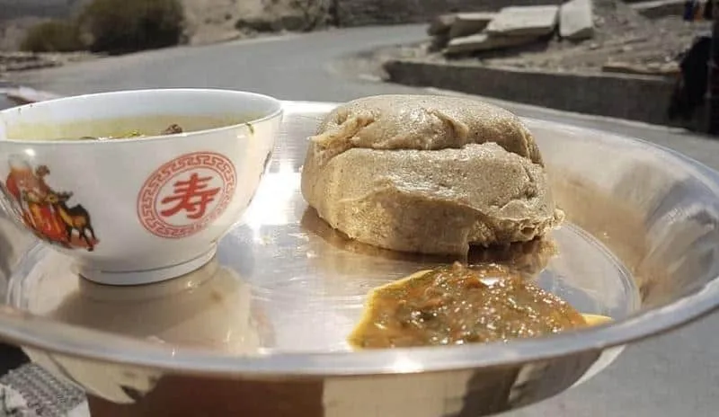 Dhindo_, 1. Bubur Ayam, Indonesia, 2. Upma, India Selatan, 3. Bubur Lambuk, Malaysia, 4. Congee, Tiongkok, 5. Aseeda, Yaman, 6. Chok, Thailand, 7. Juk, Korea, 8. Okayu, Jepang, 9. Cháo Long, Vietnam, 10. Arroz Caldo, Filipina, 11. Dhindo, Nepal, 12. Harees, Arab Saudi