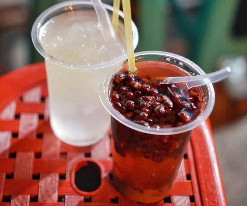 1. Es Teler, 2. Es Jagung, 3. Es Sari Kacang Hijau, 4. Es Buah Banjarmasin, 5. Es Nangka Selasih Banjar, 6. Es Lidah Buaya, 7. Sirup Limau Kuit, 8. Es Kacang Merah, 9. Teh Gaharu Banjarbaru, 10. Temulawak Sani, 11. Lahang Bambu
