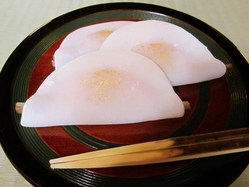 Hanabira Mochi, 1. Daifuku Mochi, 2. Botamochi, 3. Kagami Mochi, 4. Hanabira Mochi, 5. Kirimochi & Marumochi, 6. Sakura Mochi, 7. Kinako Mochi, 8. Hishimochi, 9. Warabi Mochi, 10. Ichigo Daifuku