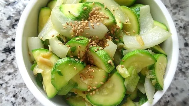 Hobak Bokkeum, 1. Pajeon, 2. Namul Muchim, 3. Cheongpomuk, 4. Kimchi, 5. Gim Gui, 6. Gamjajeon, 7. Ojingeo Chae Bokkeum, 8. Eomuk Bokkeum, 9. Myulchi Bokkeum, 10. Hobak Bokkeum, 11. Gamja Jeorim, 12. Goguma Mattang, 13. Gyeran Mari, 14. Yeongeun Jorim