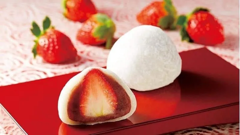 Ichigo Daifuku, 1. Daifuku Mochi, 2. Botamochi, 3. Kagami Mochi, 4. Hanabira Mochi, 5. Kirimochi & Marumochi, 6. Sakura Mochi, 7. Kinako Mochi, 8. Hishimochi, 9. Warabi Mochi, 10. Ichigo Daifuku