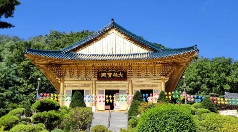 Kuil Suguksa, 1. Kuil Cheoneunsa, 2. Kuil Bulguksa, 3. Kuil Haedong Yonggung, 4. Kuil Bongeunsa, 5. Kuil Suguksa, 6. Kuil Beomeosa, 7. Kuil Jogyesa, 8. Kuil Hwagyesa, 9. Kuil Guinsa, 10. Kuil Gakwonsa